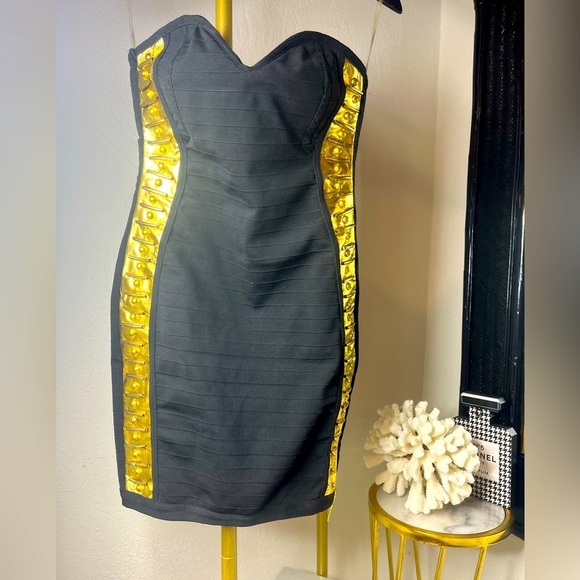 WOW couture Dresses & Skirts - WOW COUTURE STRETCHY BODYCON BANDAGE DRESS W/GOLD SIDE PANELS